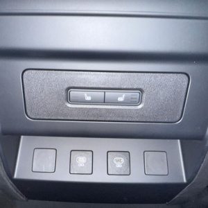 2025 Land Rover Defender 110 P400 Sedona Edition